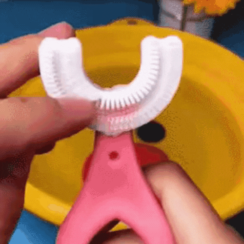 U-SHAPED TOOTHBRUSH FOR CHILDREN (2 TO 12 YEARS)